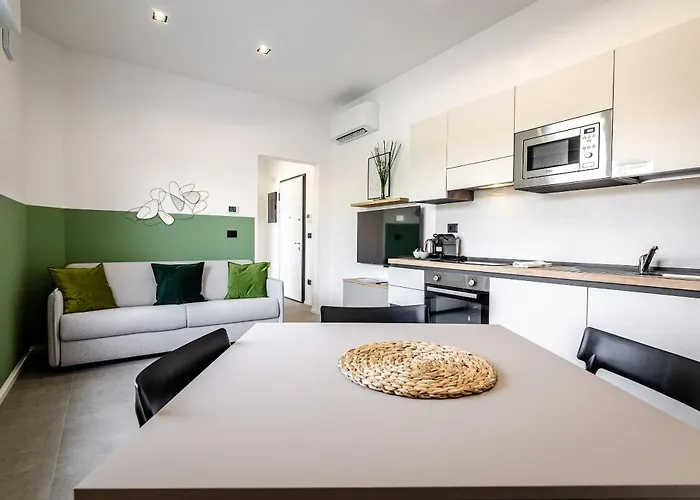 Emilia Loft *