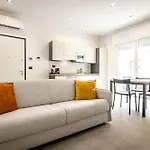 Emilia Loft *