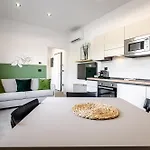 Emilia Loft *
