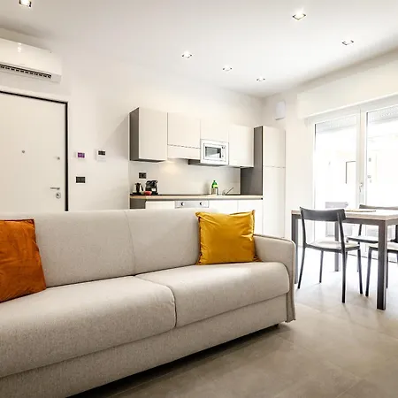 Emilia Loft *